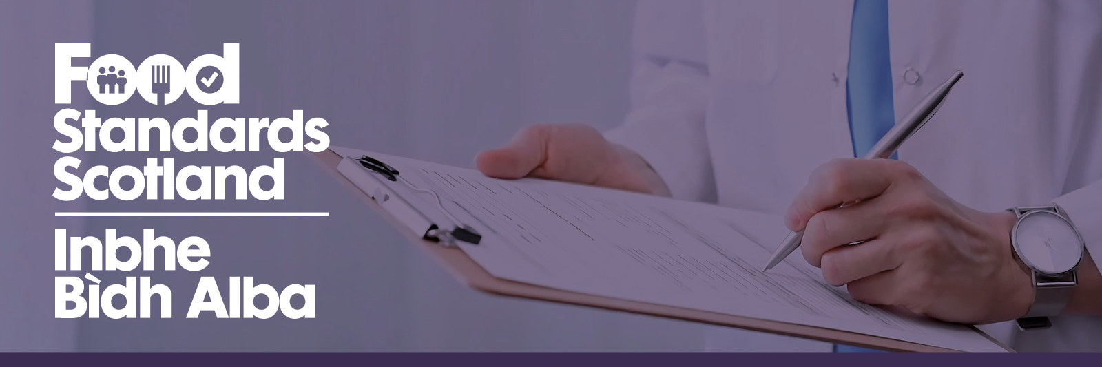 Person holding a clipboard